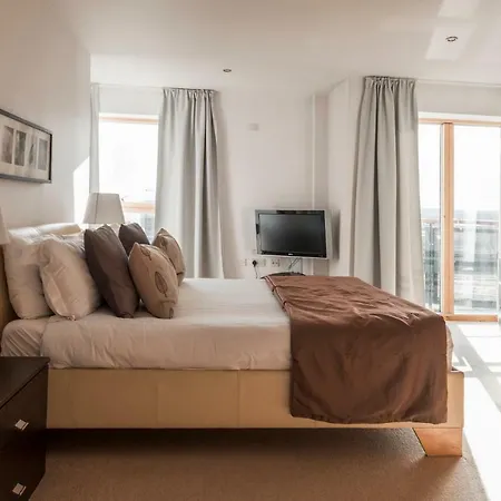 アパート The Chambers, Riverside West