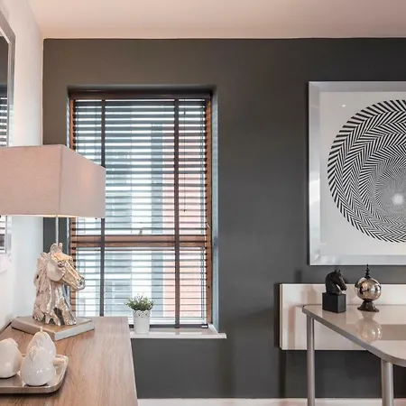 The Chambers, Riverside West リーズ