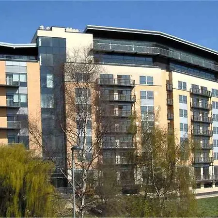 The Chambers, Riverside West Apartment *