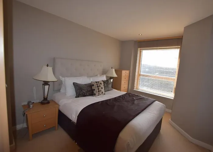 Апартаменты The Chambers, Riverside West