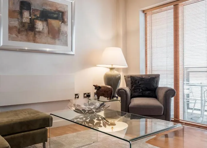 The Chambers, Riverside West Апартаменты