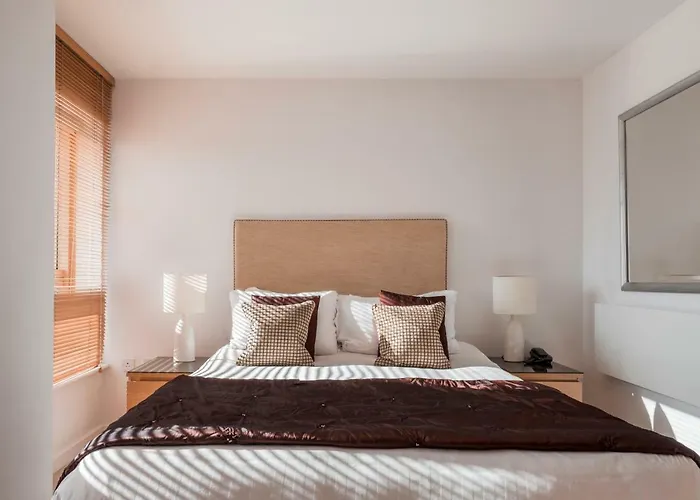 The Chambers, Riverside West Апартаменты